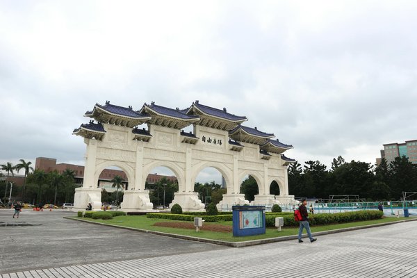 Où pratiquer le snorkeling au milieu des raies manta à Hawaii ?